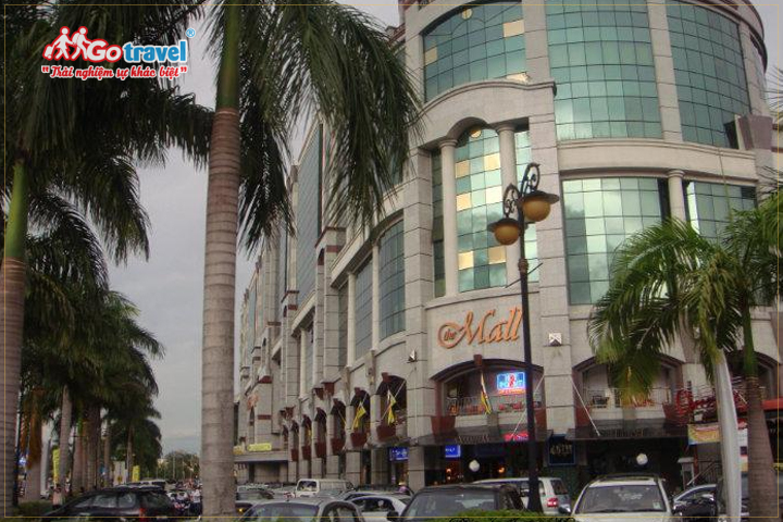 Khu trung tâm mua sắm The Mall tại Brunei.