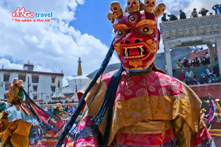 Đi tour du lịch Nepal mùa thu, bạn còn có thể trải nghiệm một số lễ hội ở nơi đây.