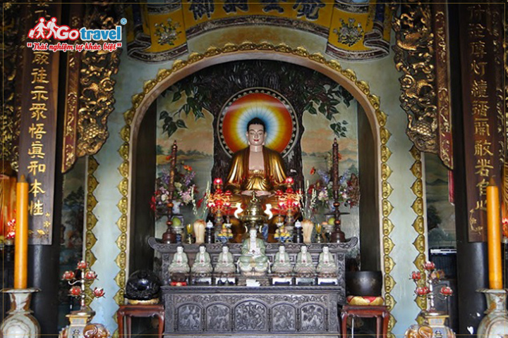 Chánh điện của chùa Linh Ứng Non Nước