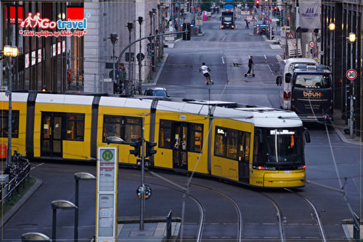 Đi du lịch Đức đừng quên trải nghiệm phương tiện - tàu điện trên mặt đất Tramway (Strassenbahn)