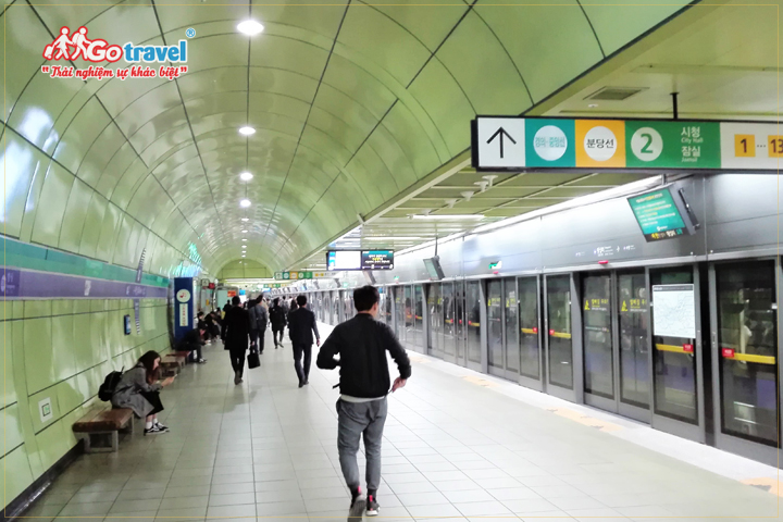Du khách có thể tham quan Hàn Quốc bằng tàu điện ngầm