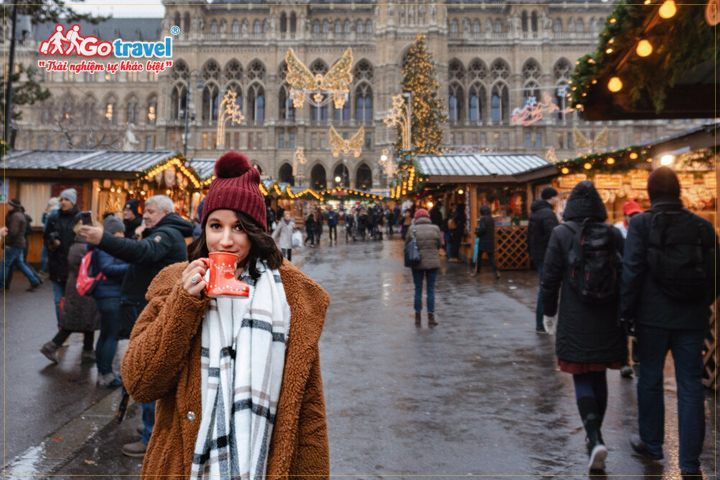 Khu chợ Giáng sinh sầm uất ở Vienna