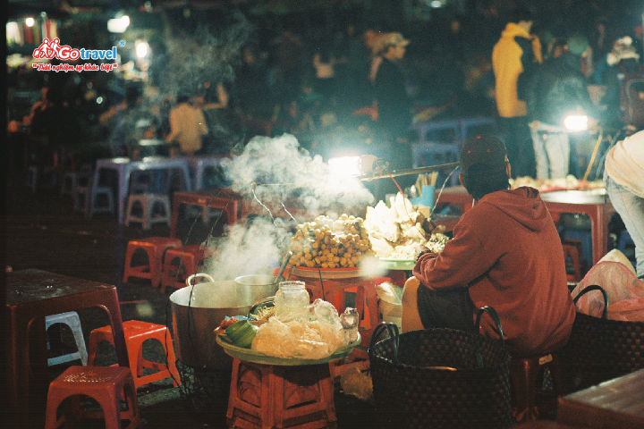 Chợ đêm Đà Lạt là một địa điểm không thể bỏ qua Chợ đêm Đà Lạt là một địa điểm không thể bỏ qua